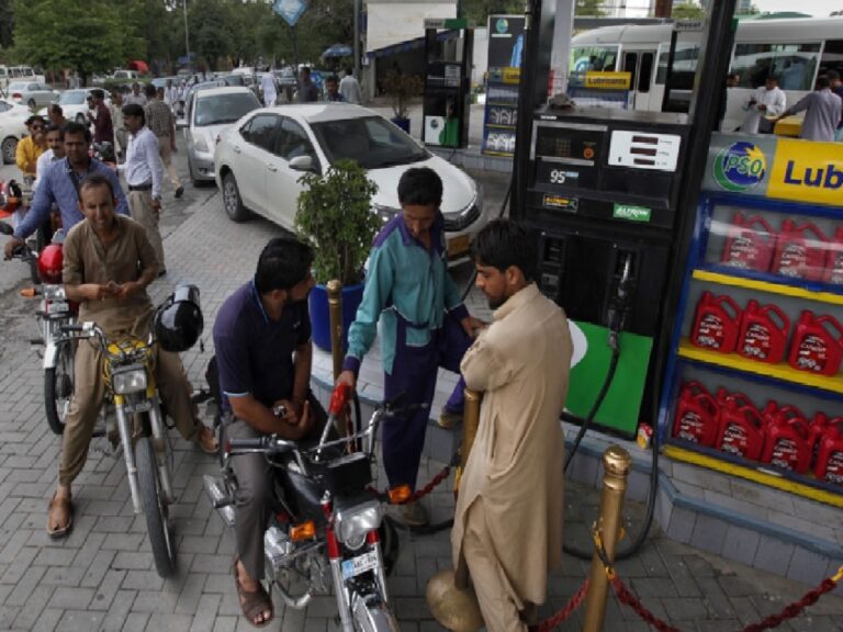Petrol in pakistan